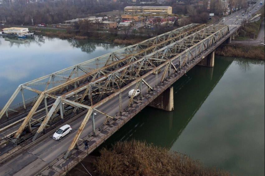 A Dunában halt meg a késes támadó elől menekülő fiatal férfi Budapesten