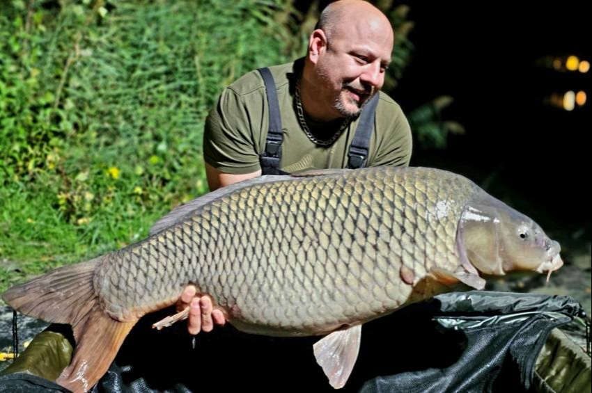 „Patika szájú” ponttyal döntöttek tórekordot a pápai Black Carp Lake-en – fotókkal