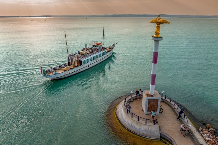 Elkezdődött a főszezon a balatoni hajózásban