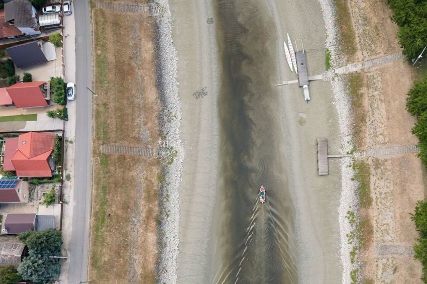 Történelmi mélypontra süllyedt a Duna vízállása Bajánál és Mohácsnál – fotókkal, videóval 