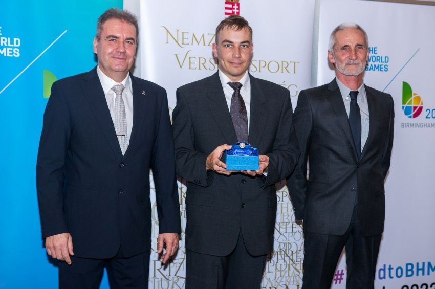 Újabb díjat kapott Bakó Péter világbajnok versenyhorgász