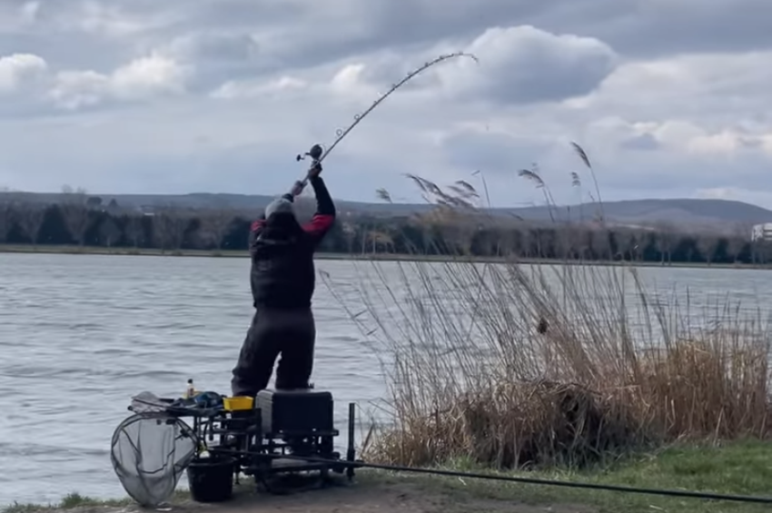 Így kell nagyot dobni erős szélben – videóval 