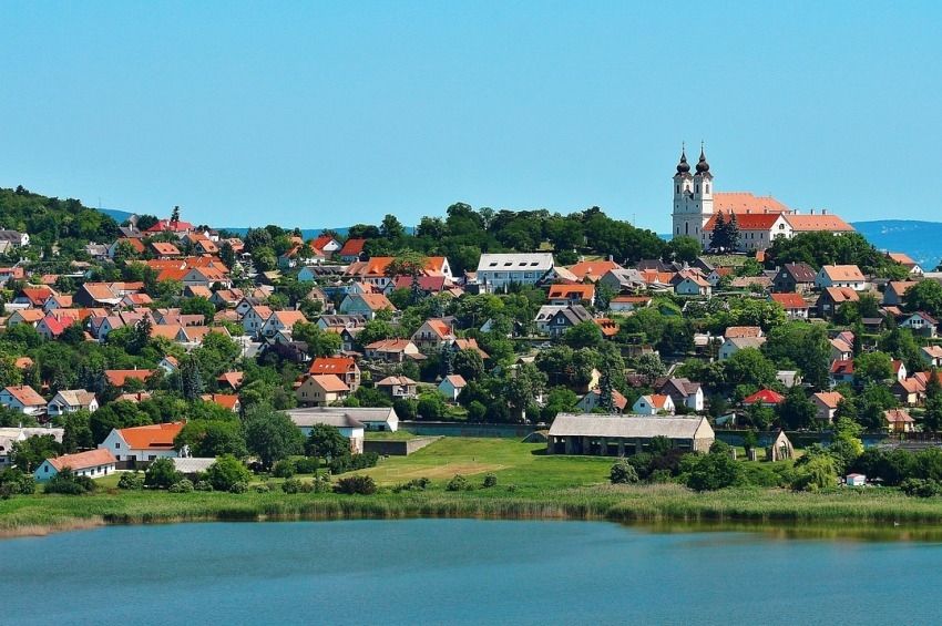 Jelentősen megszigorítanák a Balaton-part beépíthetőségét 