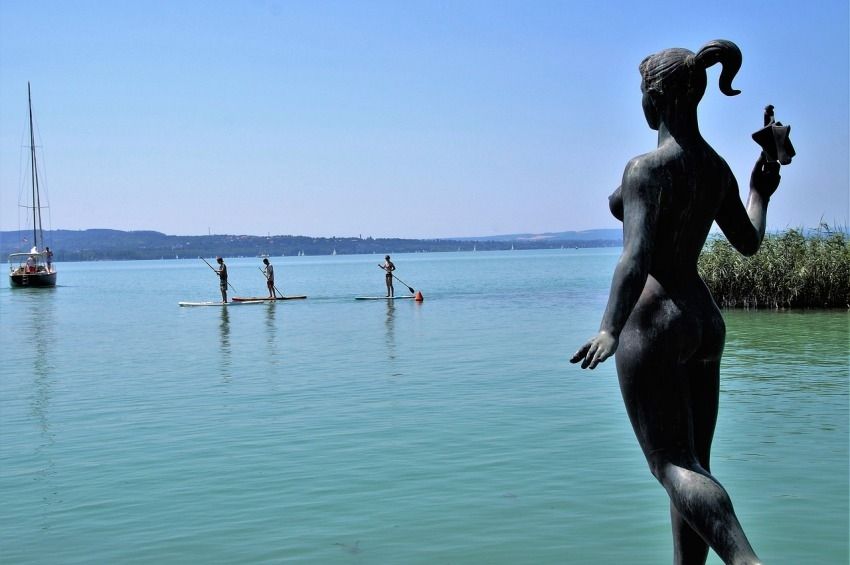 A kánikula ellenére sincs algavirágzás a Balatonban