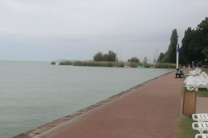 300 millió köbméter víz hiányzik a Balatonból