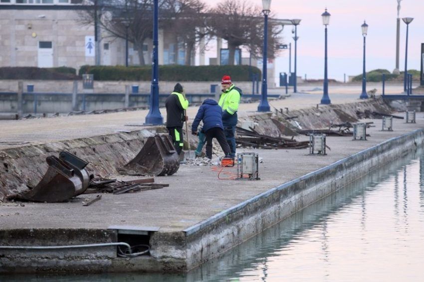 Kikötőfejlesztés miatt lezárták a balatonfüredi mólót