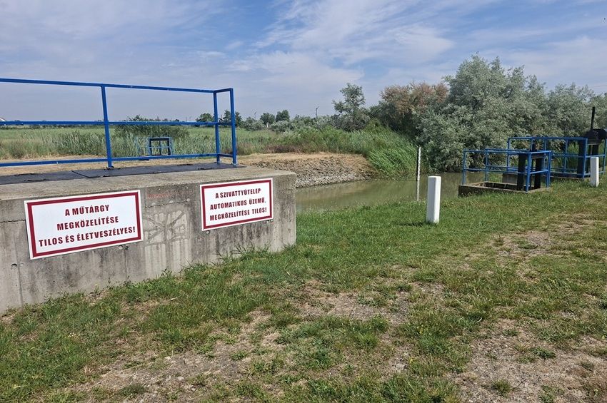 Szabotázsakció miatt veszélyesen megemelkedett az Algyői-főcsatorna vízszintje 