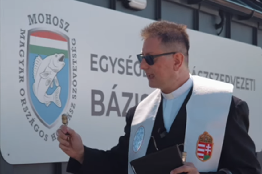 Szentelt vízzel áldották meg az Egerszalókon átadott horgászturisztikai bázist – videóval 