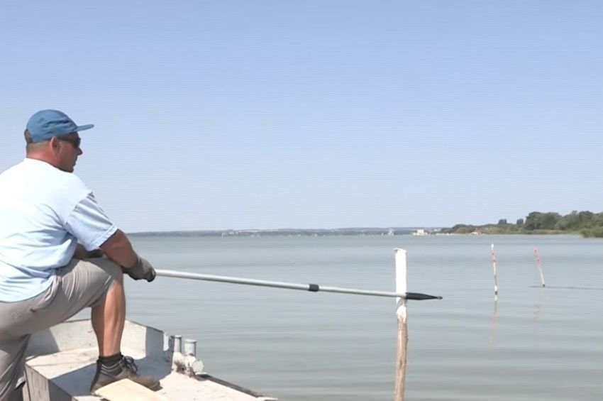 A Balatonban hagyott horgászkarók eltávolítására összefogást kezdeményeztek a vízipolgárőrök