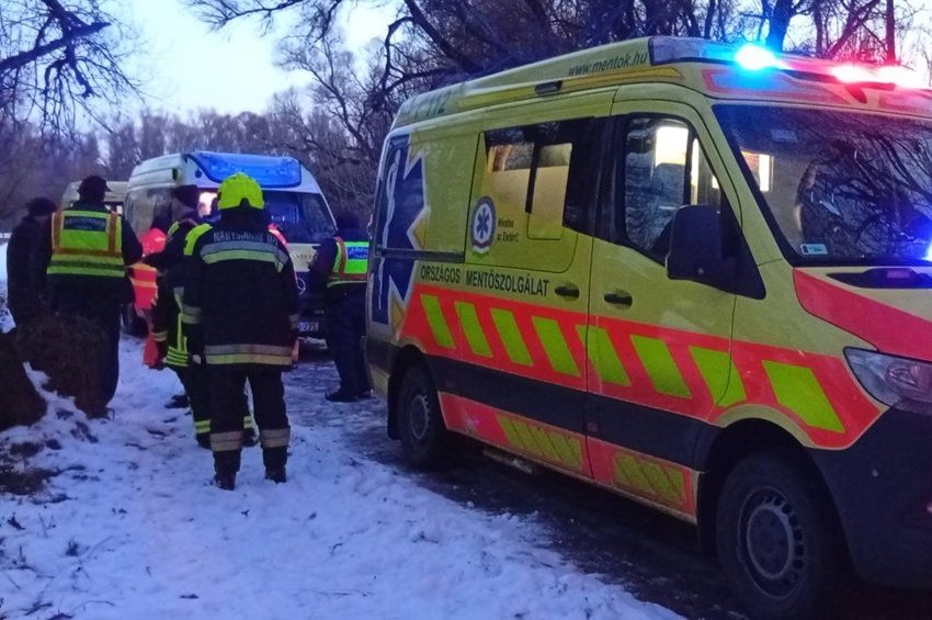Beszakadt az Ipoly jege két gyerek alatt Szobnál