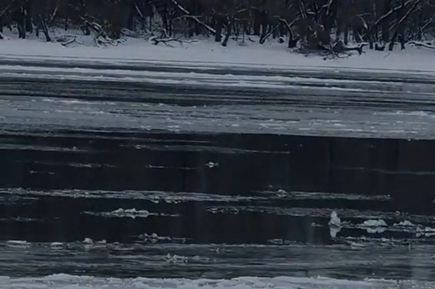 Zajlik a jég a Dunán – videóval 