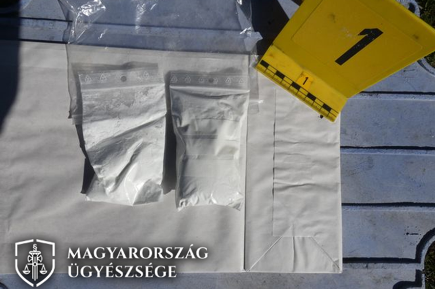 Horgászat közben ismerkedtek meg, majd közösen dílerkedtek Bács-Kiskunban