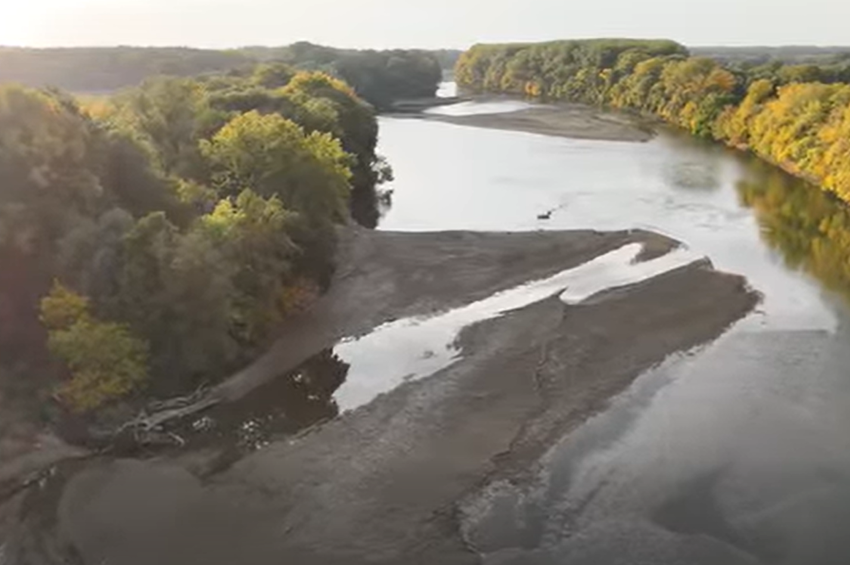 Gigantikus méretű homokszigetek fejlődtek a rekordalacsony Marosban – videóval 