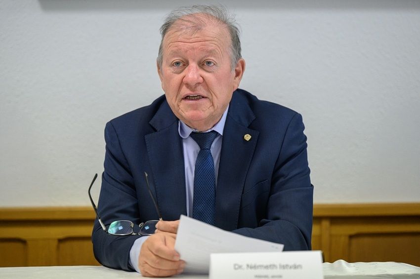 15 év után átadja helyét a halászati ágazat vezetője