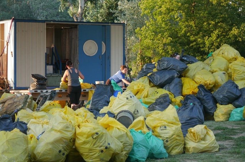 9 tonnányi hulladékot gyűjtöttek a XIII. Tiszai PET Kupán – fotókkal 