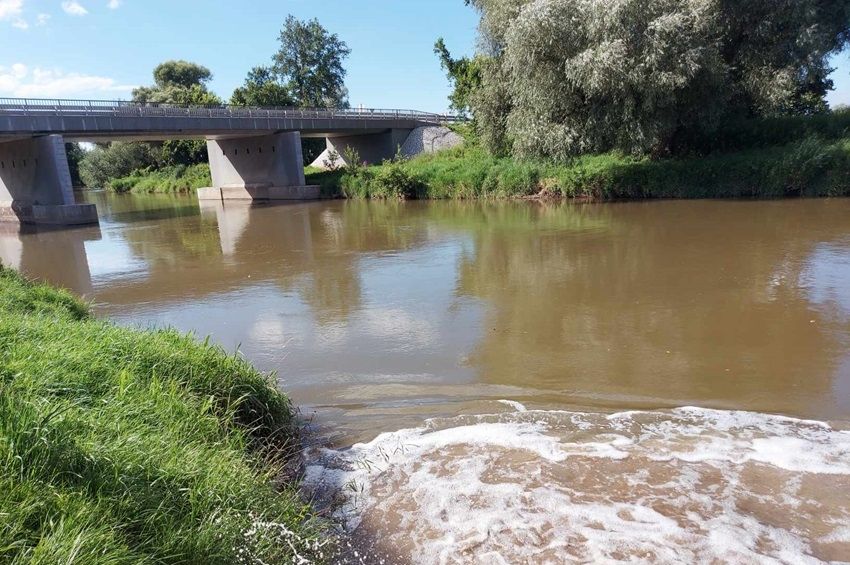 Elvitte a Sajó, keresik a méregdrága pecacuccot