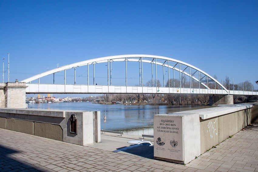 Egy horgász mentette ki a Tiszából az öngyilkosságra készülő nőt Szegeden