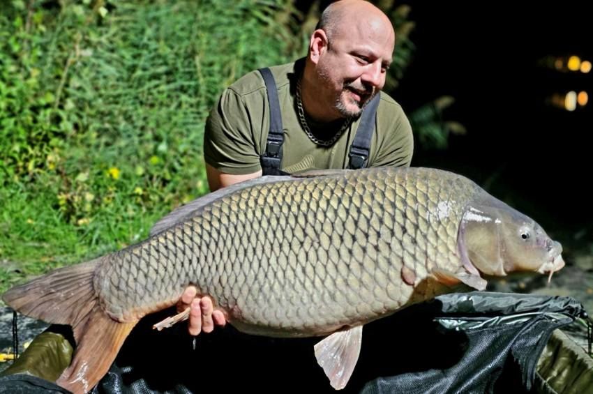 „Patika szájú” ponttyal döntöttek tórekordot a pápai Black Carp Lake-en – fotókkal