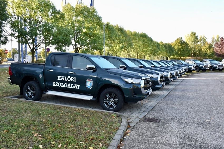 19 darab platós terepjáróval bővült a halőrök gépjárműflottája – fotókkal 