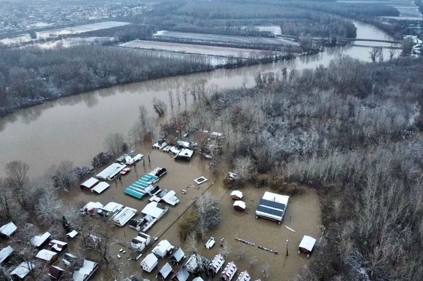 További áradás várható a Tisza középső szakaszán – fotókkal