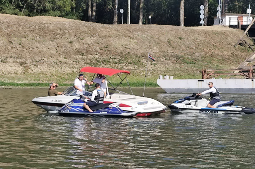 Négy ittas hajóvezető bukott le a Tisza-tónál tartott ellenőrzésen – videóval 